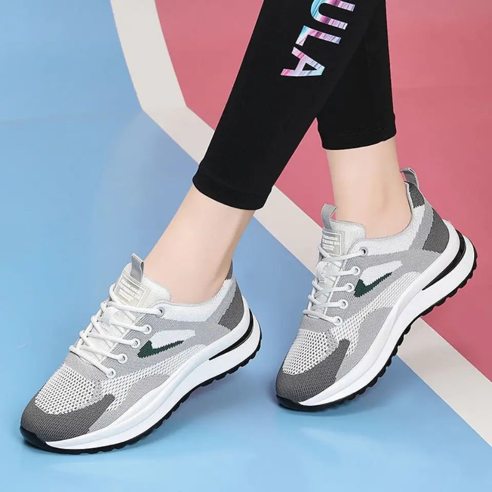 Trendy Women's Breathable Mesh Sports Shoes for Running