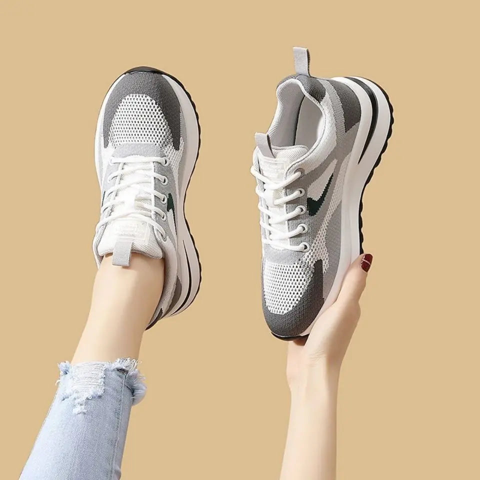 Trendy Women's Breathable Mesh Sports Shoes for Running
